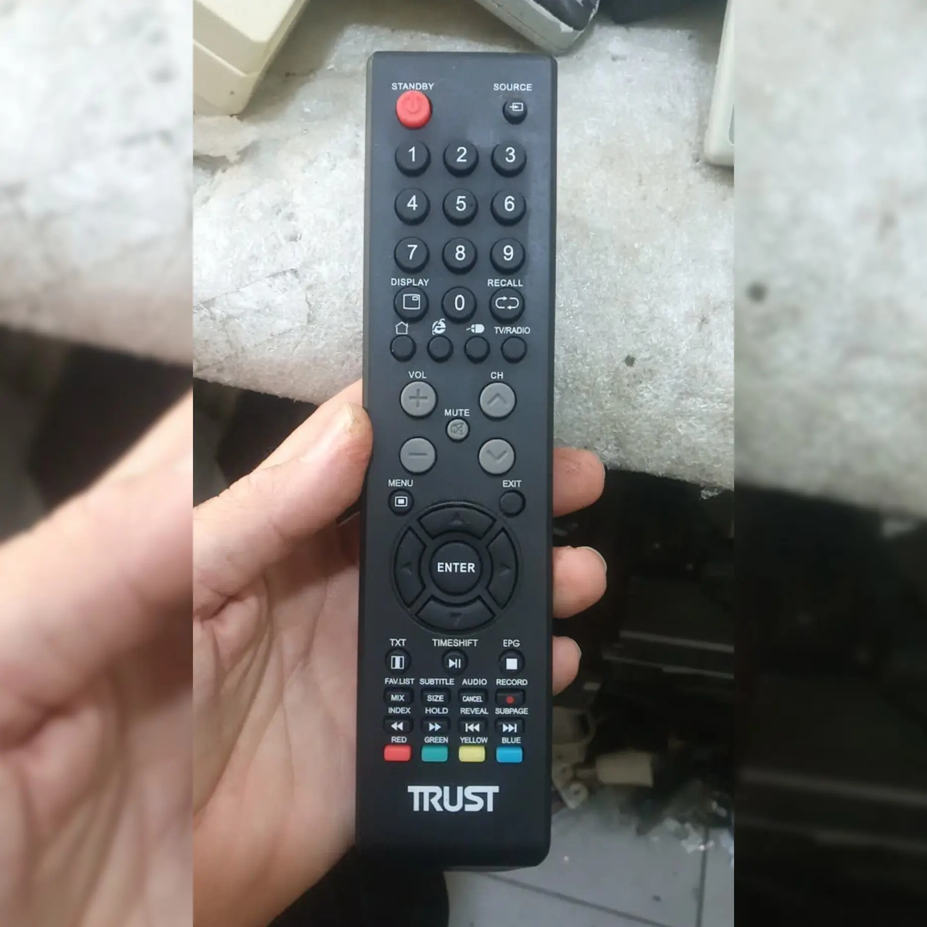 کنترل تلویزیون ال ای دی تراست LED TRUST (مشابه یا جایگزین ارسال میگردد)
