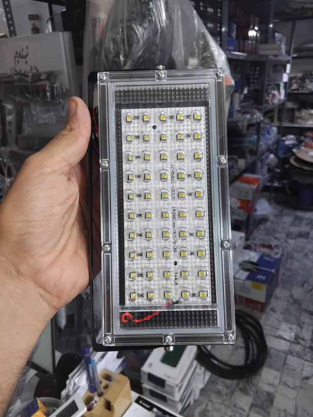 چراغ پروژکتور 50 وات بیلبوردی 12 ولت DRS مهتابی