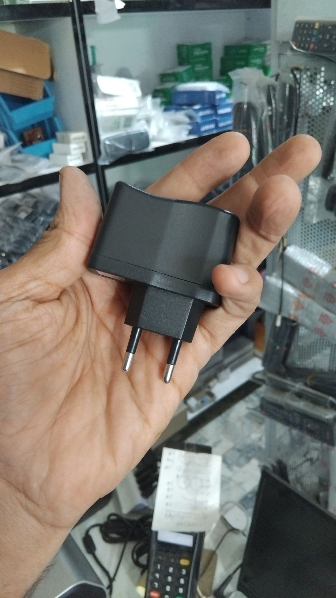تستر کنترل صوتی تصویری مدل اداپتوری